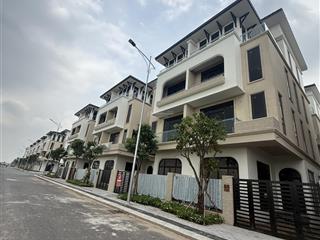 Chính chủ tôi cần bán gấp bt2 136m2 vaquarius văn giang 16.5 tỷ bao phí
