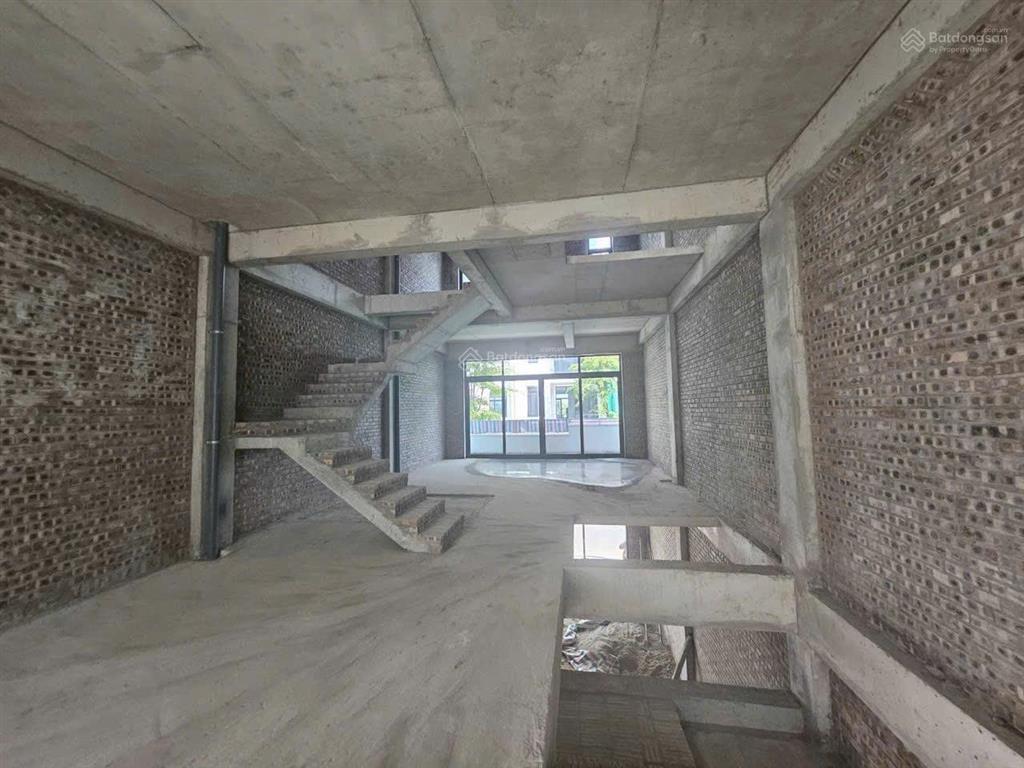 Chính chủ tôi cần bán cắt lỗ lk2. dt 90m2 giá 10,6 tỷ bao thuế phí