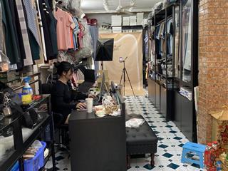 Chính chủ bán căn hộ tầng 1. khu tt 141c nguyễn thái học. diện tích 42 m2