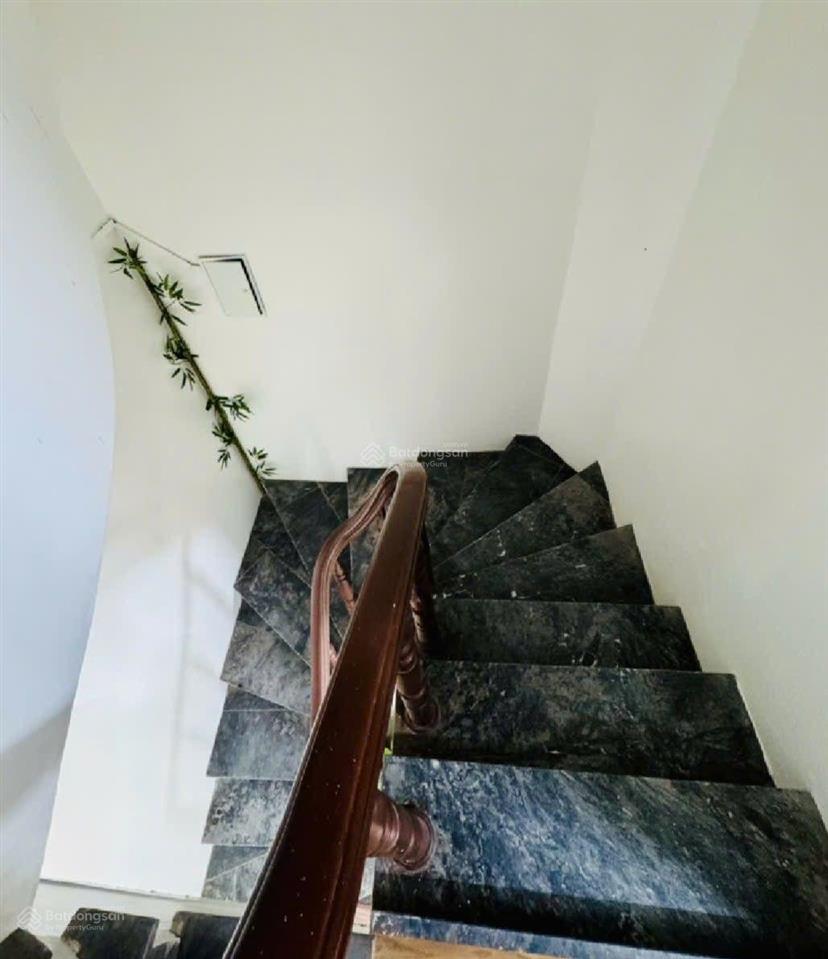 Nhà đẹp lô góc  bát tràng gia lâm  ngõ thông ôtô 7 chỗ chạy vòng  kinh doanh bán hàng được