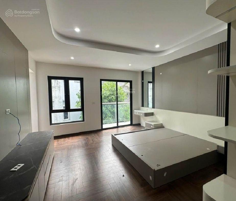 #nhà 7 tầng thang máy  full nội thất  mặt tiền rộng, ngõ thông trung tâm việt hưng #nhà 7
