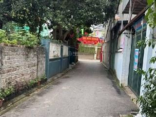 Vị trí đẹp tại ngọc động bát tràng diện tích 80m mặt tiền rộng 4.6m cực đẹp đường thông