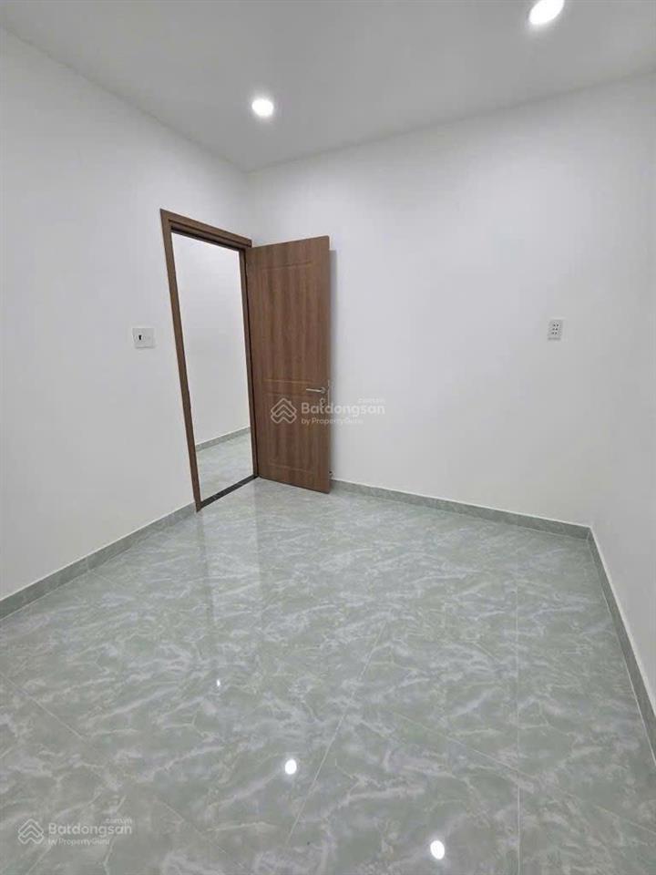 Giá chốt trước lễ 30/4 dưới 4 tỷ ! nhà c4 hxh đs8 linh xuân thủ đức dt 68m2 2pn shr vuông vức