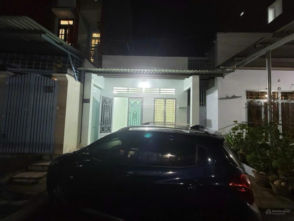 Hiếm dưới 5 tỷ  nhà bán hẻm xe hơi tránh làng tăng phú 68m2 ngang hơn 5m vuông vắn  shr hoàn công