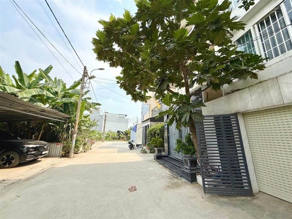 4 tỷ / nhà 2 tầng 3pn đường 8m nguyễn duy trinh  long trường, q9 cũ
