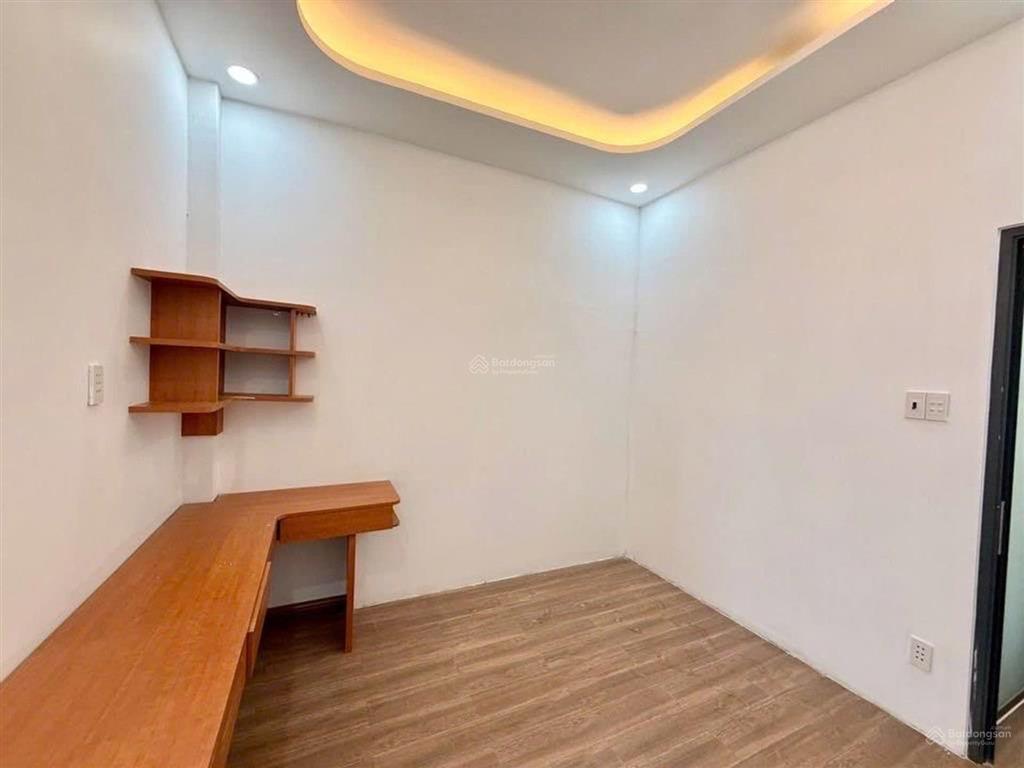 4 tỷ / nhà 2 tầng 3pn đường 8m nguyễn duy trinh  long trường, q9 cũ