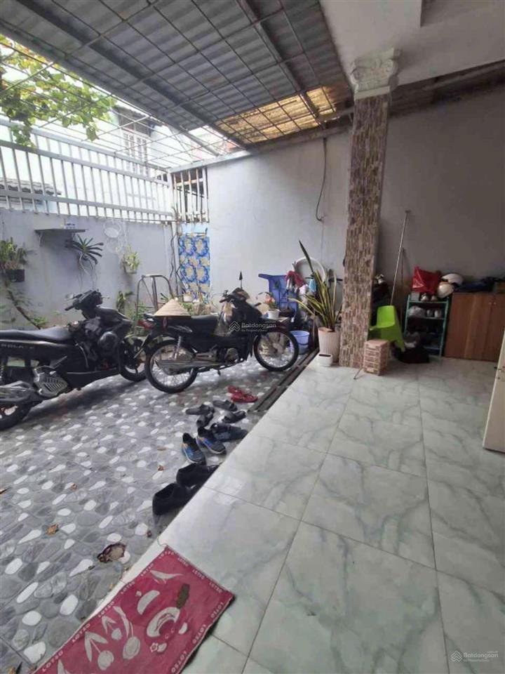 Nhỉnh 4 tỷ xíu / bán gấp căn nhà 79m2  đường nhựa xe tải  shr hoàn công  lê văn việt  q9