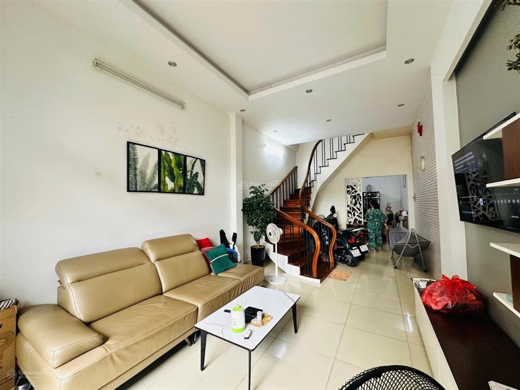 Nhà bán 2 tầng hẻm đối diện trường thcs lê văn việt, chợ nhỏ hiệp phú