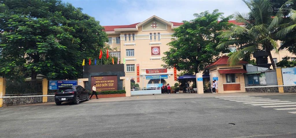 Nhà bán 2 tầng hẻm đối diện trường thcs lê văn việt, chợ nhỏ hiệp phú