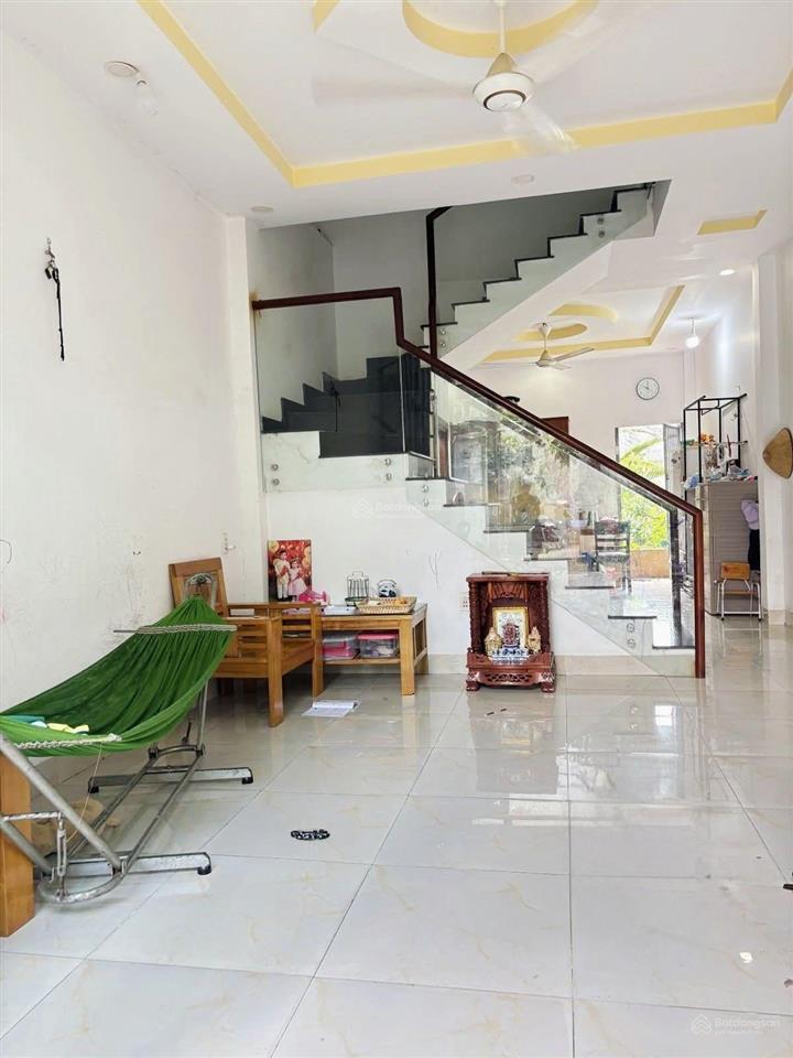 5 tỷ3  66m2  ô tô vào tận nhà ở tăng nhơn phú b q9 không còn nhiều