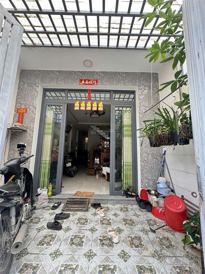 Hiếm thật sự nhà 3 tầng 5pn  5.2 tỷ tl võ văn hát ngay khu công nghệ cao