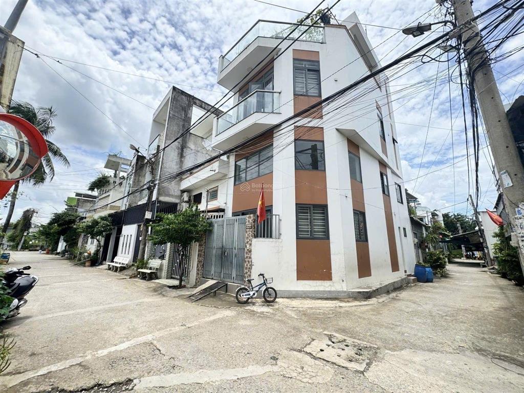 Hiếm thật sự nhà 3 tầng 5pn  5.2 tỷ tl võ văn hát ngay khu công nghệ cao