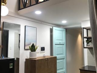 Giảm 500k cho bạn nào vào ngay phòng thoáng sáng mát cửa sổ ban công gần quận 1, 2