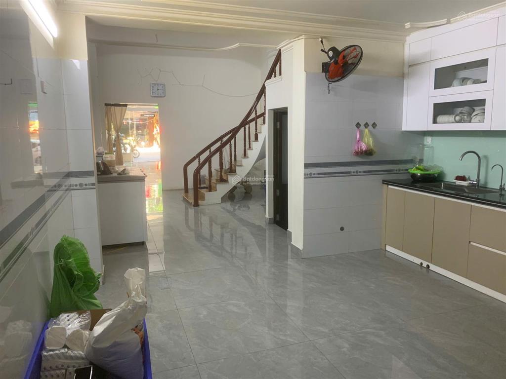 Bán căn mặt tiền 4,8m mặt phố phan bội châu  mặt tiền thoáng, vị trí đẹp