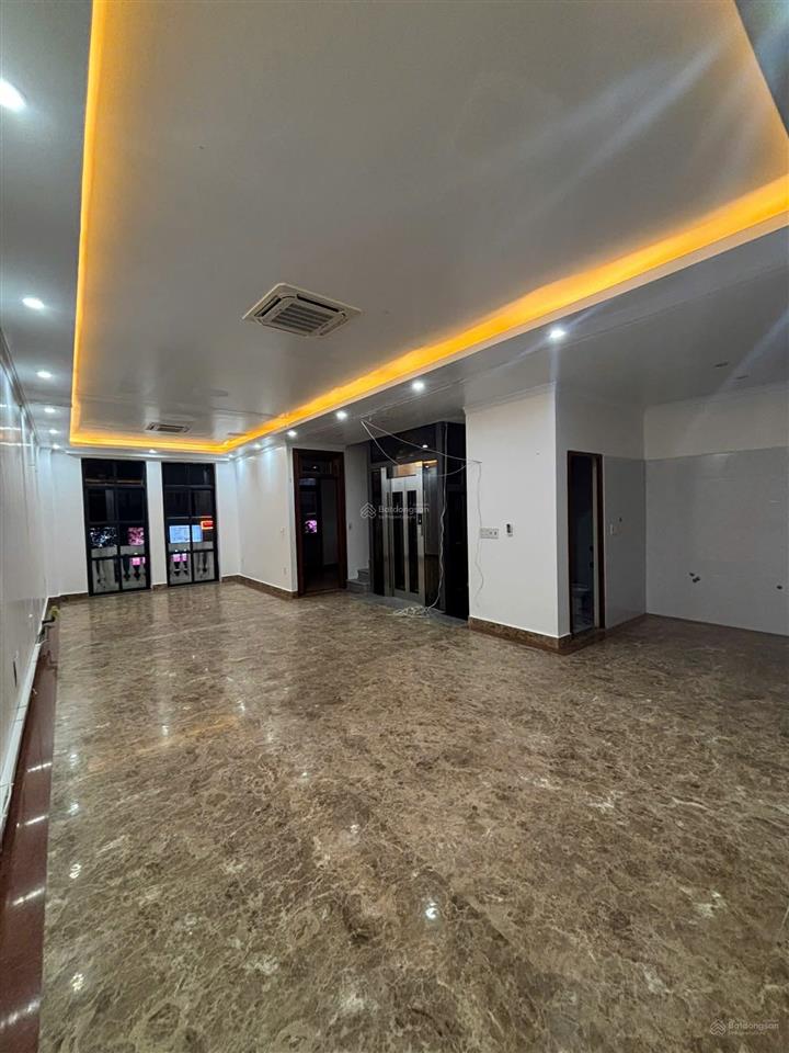 Bán căn 8,5 tầng mặt đường hoàn thế thiện, gần lê hồng phong  nhà xây mới, đã hoàn thiện cơ bản