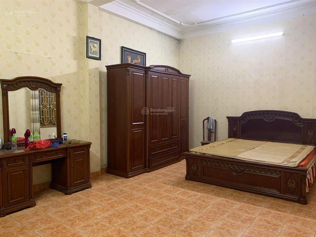 Bán căn 4 tầng ngõ 4m thông thoáng  cách mặt đường đinh tiên hoàng 30m