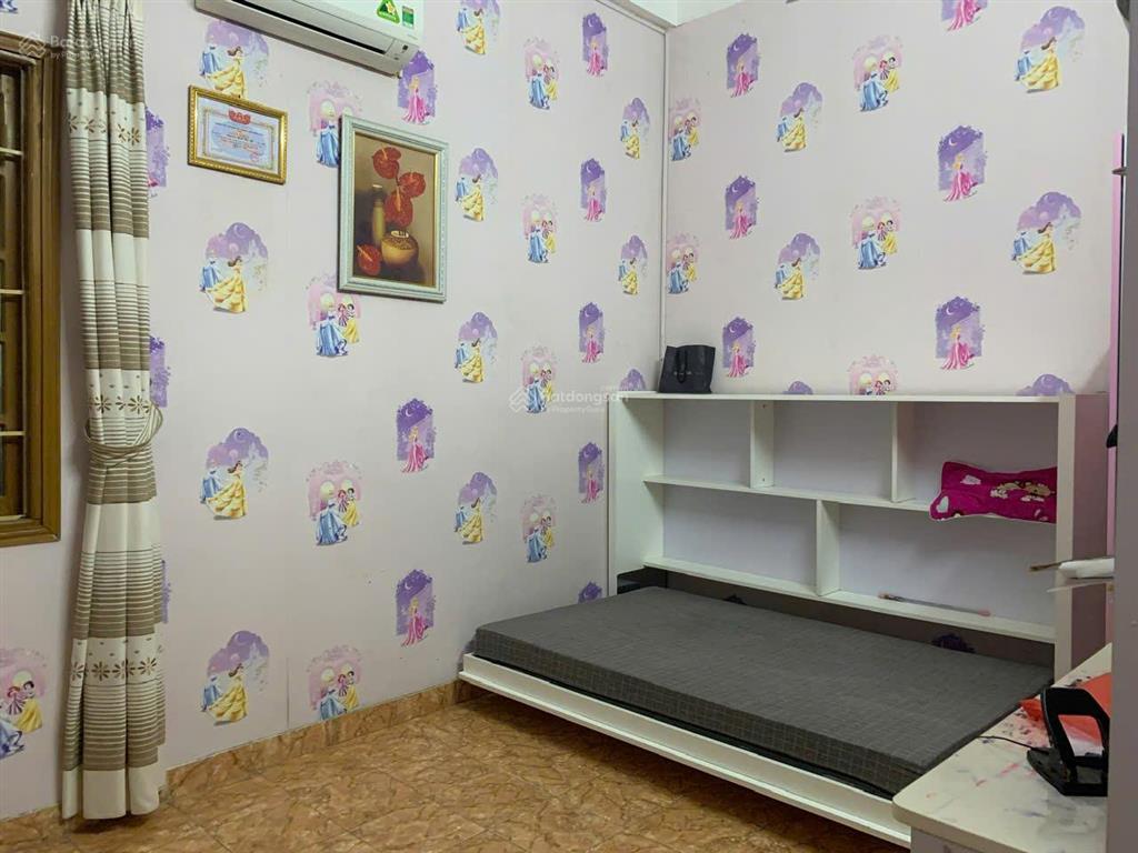 Bán căn 4 tầng ngõ 4m thông thoáng  cách mặt đường đinh tiên hoàng 30m
