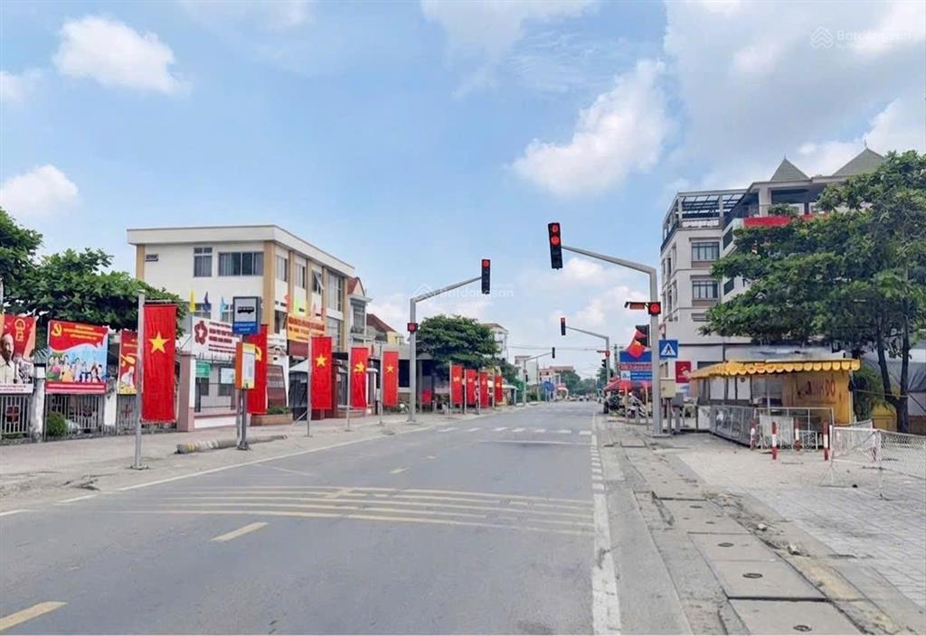 Bán đất đẹp  lô đất vuông vứt  chỉ 3,45 tỷ (60m2) cạnh ubnd phường long trường , quận 9 !