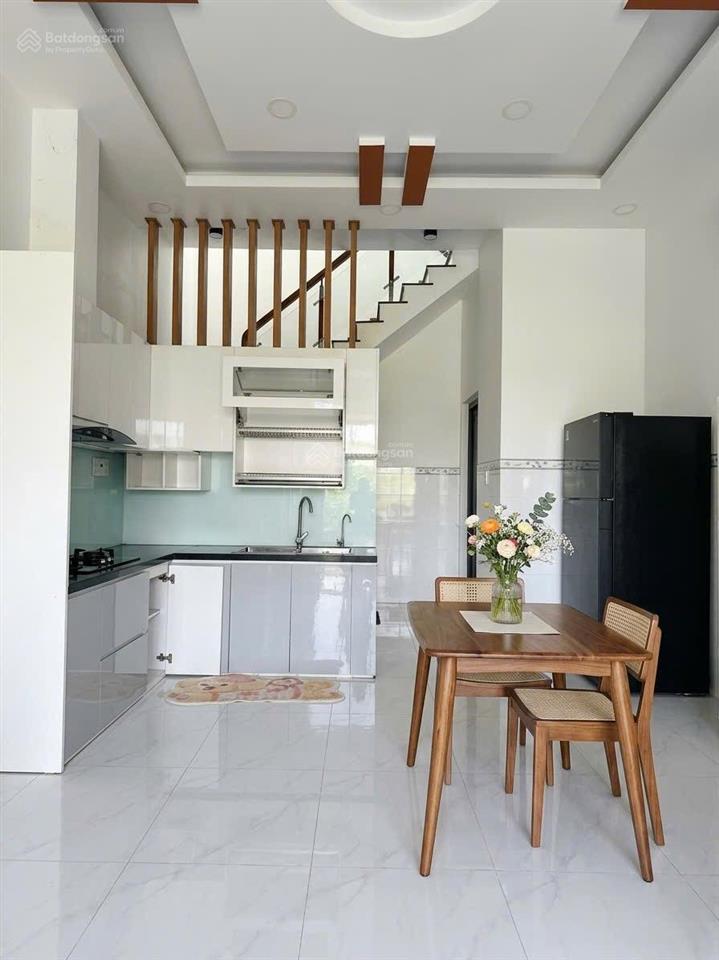 Giảm ngay 200tr chỉ còn 3,24 tỷ  bán nhà đẹp 2 tầng  gần đông tăng long, quận 9.
