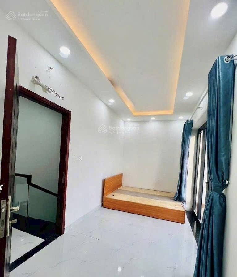 Chủ ngộp cần bán gấp nhà đẹp 03 tầng  chỉ 4,59 tỷ  gần trường ths long trường , quận 9!