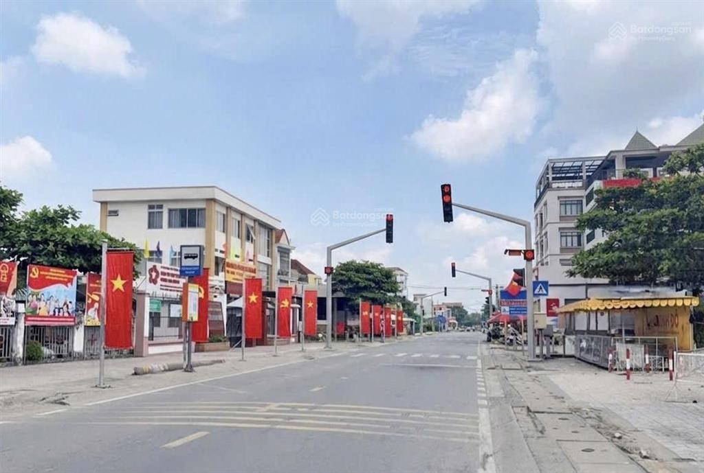 Bán đất đẹp sổ vuông 4 chỉ 4,09 tỷ  gần ubnd phường long trường, quận 9!