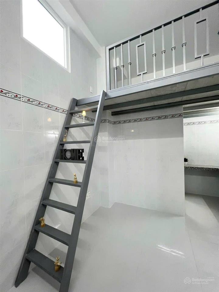 Gác lửng rộng không gian thoáng giá siêu hợp lý  ngay sát bên đại học umt / đại học gtvt