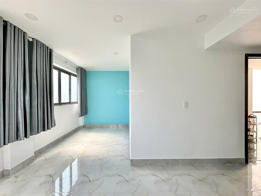 Phòng studio mới tinh không gian rộng, thoáng, dễ decor