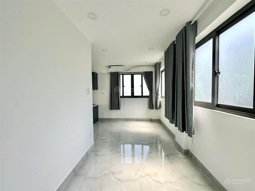 Phòng studio mới tinh không gian rộng, thoáng, dễ decor