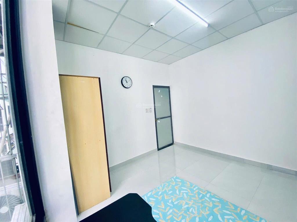 Căn hộ cửa sổ lớn lấy ánh sáng ngay đại học umt