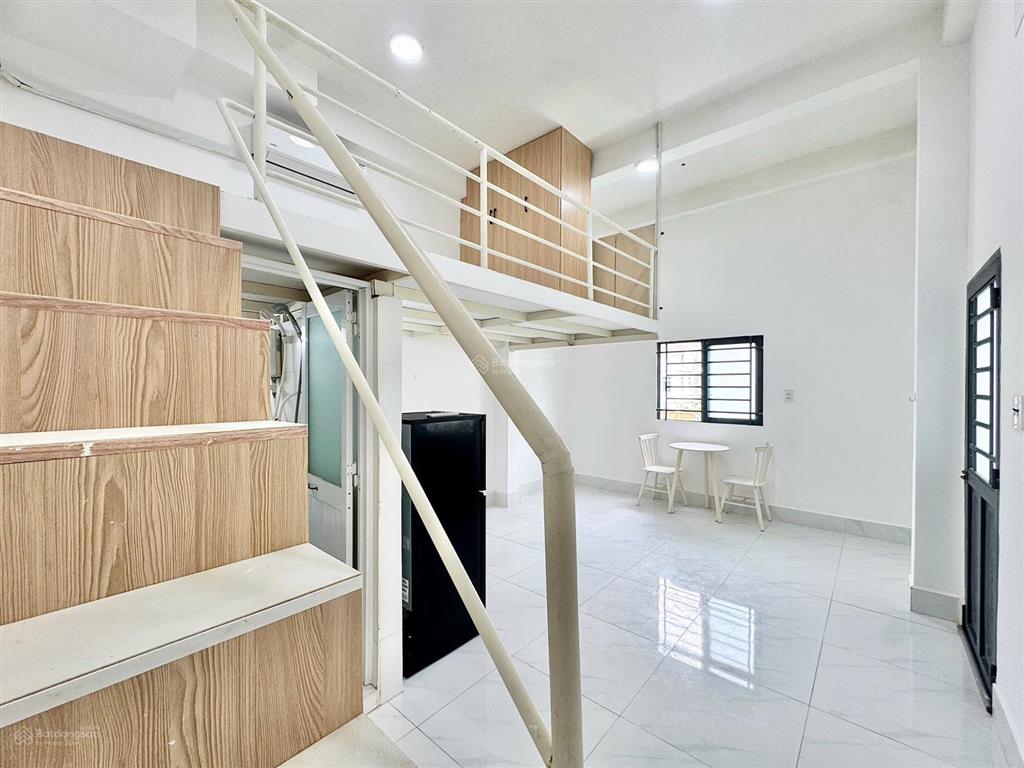 Căn gác xinh xỉu rộng rãi, sáng thoáng dọn vào ở ngay