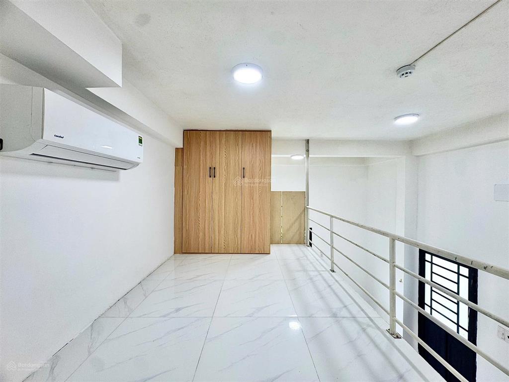 Căn gác xinh xỉu rộng rãi, sáng thoáng dọn vào ở ngay