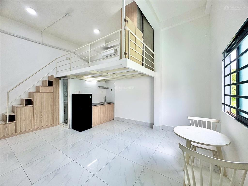 Căn gác xinh xỉu rộng rãi, sáng thoáng dọn vào ở ngay