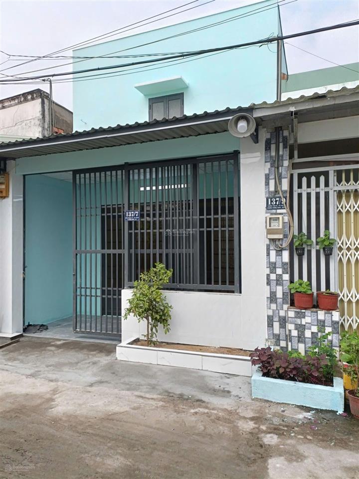 Cần bán nhà dt 85m2, p. long trường