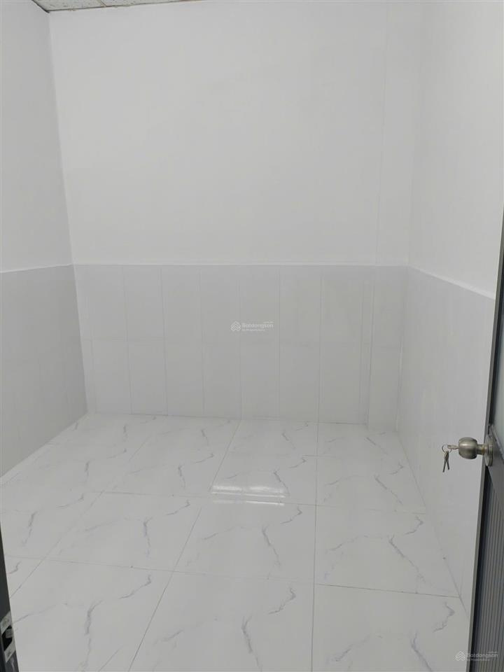 Cần bán nhà dt 85m2, p. long trường