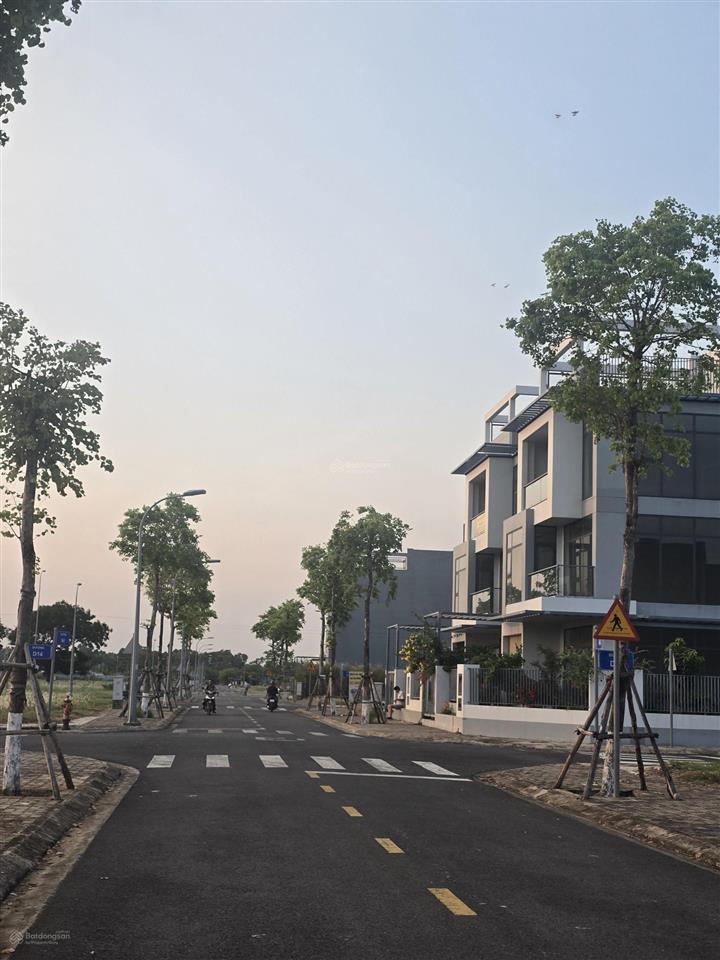 Bán shophous đông tăng long 125m2 giá 12ty5 nhà hoàn thiện