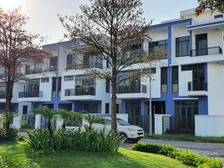 Cho thuê shophous đông tăng long 125m2, nhà hoàn thiện cơ bản giá 16tr/th