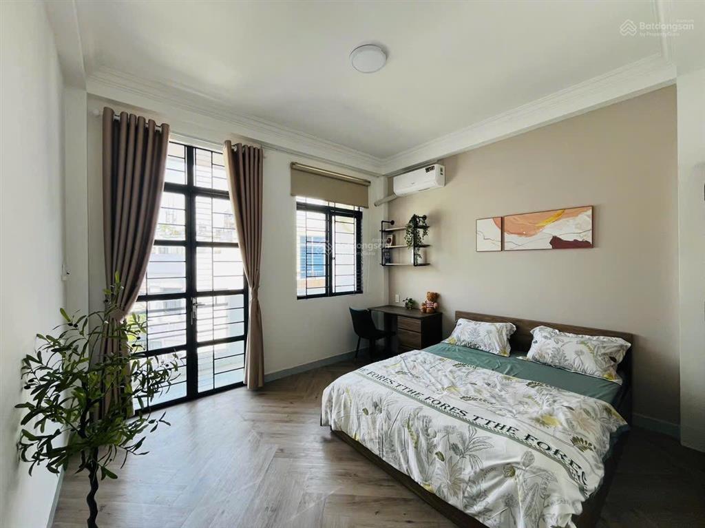 Cho thuê căn hộ 1 phòng ngủ ban công đầy đủ nội thất ngay cv 23/9, vòng xoay cống quỳnh, quận 1