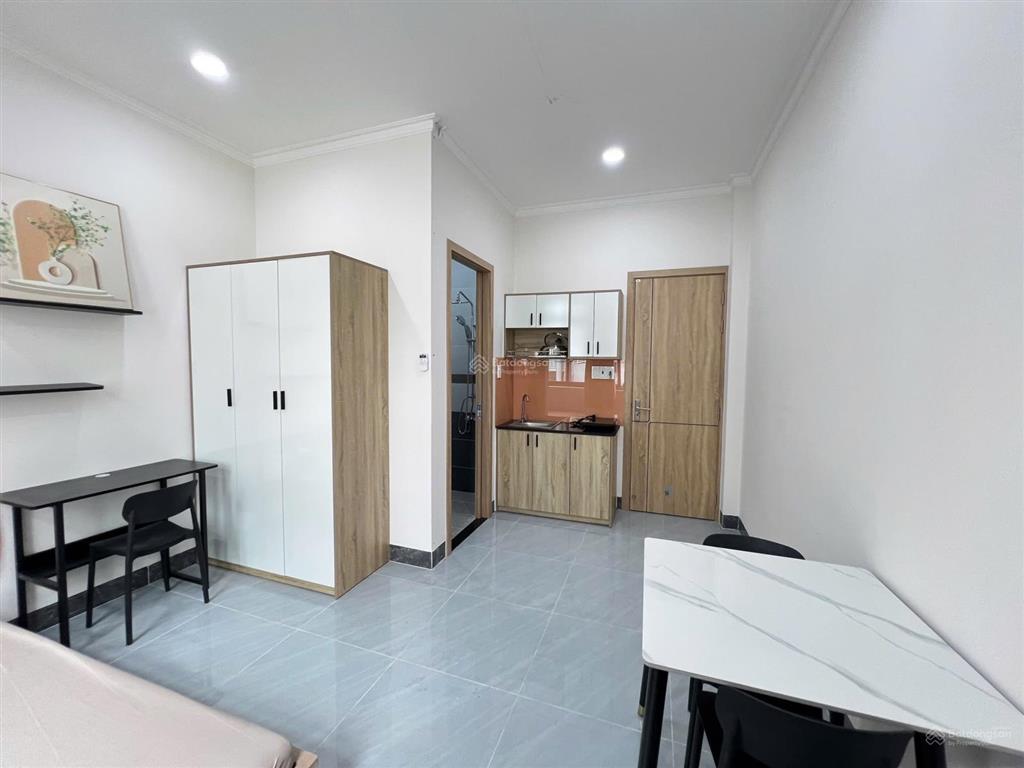 Căn hộ cho thuê đầy đủ nội thất có cửa sổ cực thoáng ngay lotte mart gần đại học tôn đức thắng,rmit