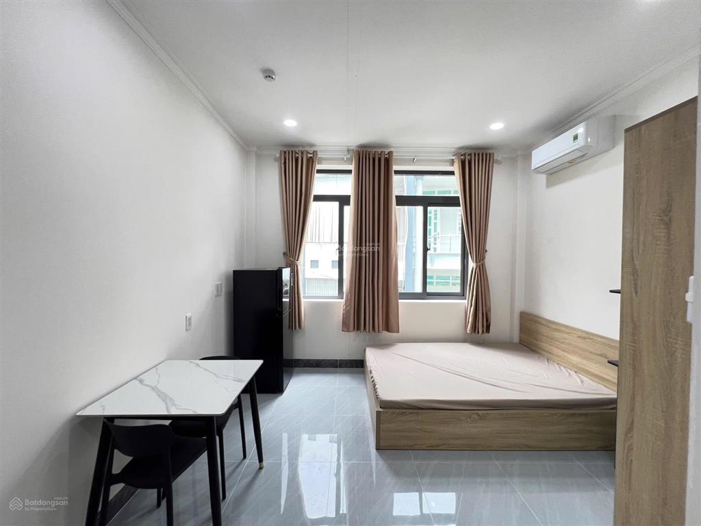 Căn hộ cho thuê đầy đủ nội thất có cửa sổ cực thoáng ngay lotte mart gần đại học tôn đức thắng,rmit