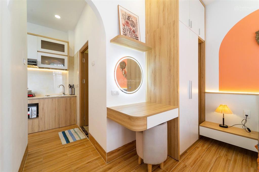 Cho thuê căn hộ tách bếp ban công view đẹp ngay chung cư sunrise city, gần đh tdtu, đh rmit, himlam