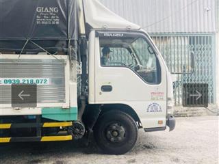 Cạnh mặt tiền  nhà mới tinh  sổ vuông tuyệt đẹp. kết cấu 1 trệt, 1 lầu, 2 phòng ngủ, giếng