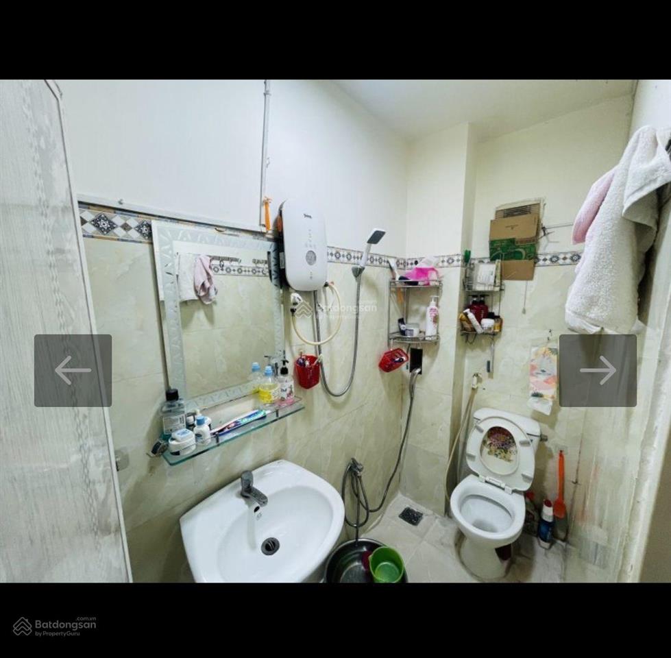 Nhà hưng hóa hẻm xe tải thông  trung tâm  3 tầng đúc. chi 5ty6 tl