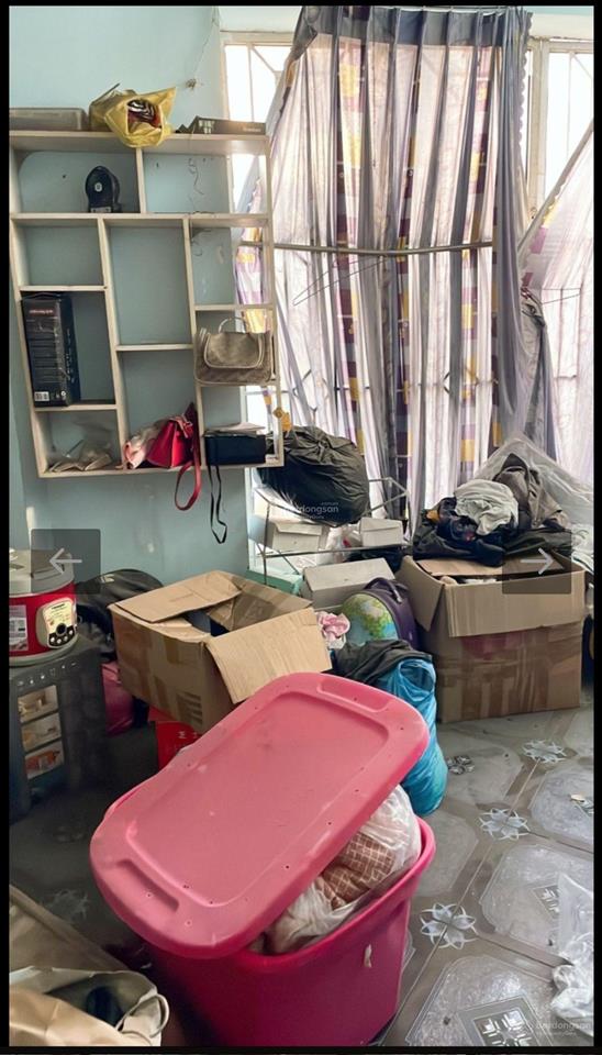 Nhà cũ đất thánh, tiện sửa chữa hoặc xây mới nhà kết cấu có sẵn chỉ vài thùng sơn là đẹp mê ly
