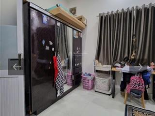 Giá mới nhất 4.55 tỷ. còn thương lượng dt  6 x 9 , 2 tầng tân phú giáp tân bình