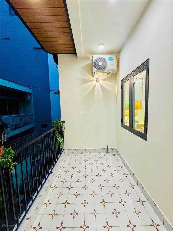 Chỉ hơn 6 tỷ, ngay gần khu cư xá lữ gia quận 11, 1 căn ra mặt tiền, 45m2, 2 tầng mới đẹp, hẻm 4.