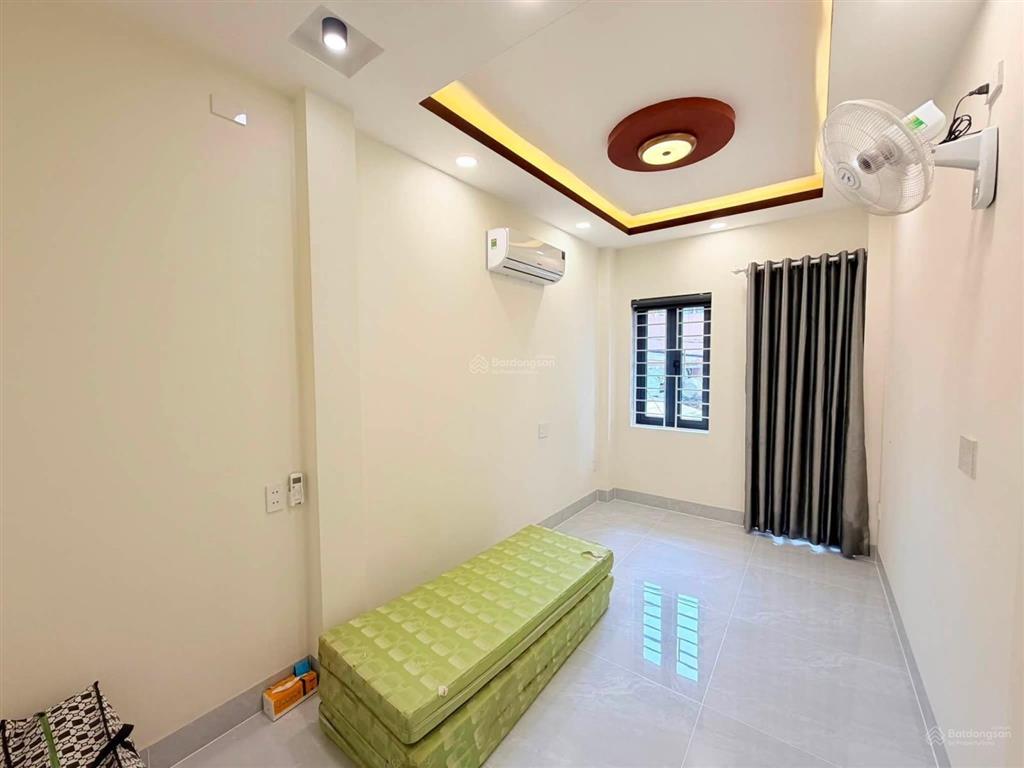 Nhà mới phan đăng lưu dọn vô ở liền 3 lầu