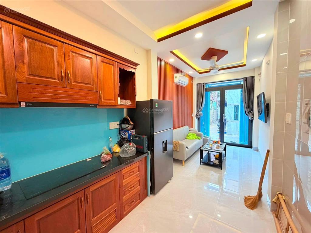 Nhà mới phan đăng lưu dọn vô ở liền 3 lầu