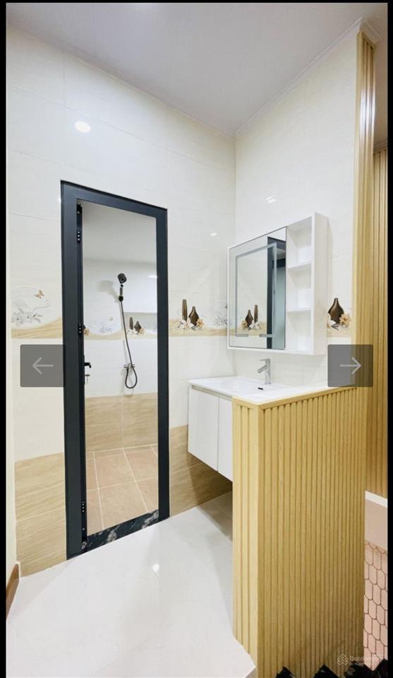 Nhà mới tinh 40m²  2 tầng 5.4 tỷ tặng nội thất cơ bản chỉ sau lưng 1 căn mặt tiền