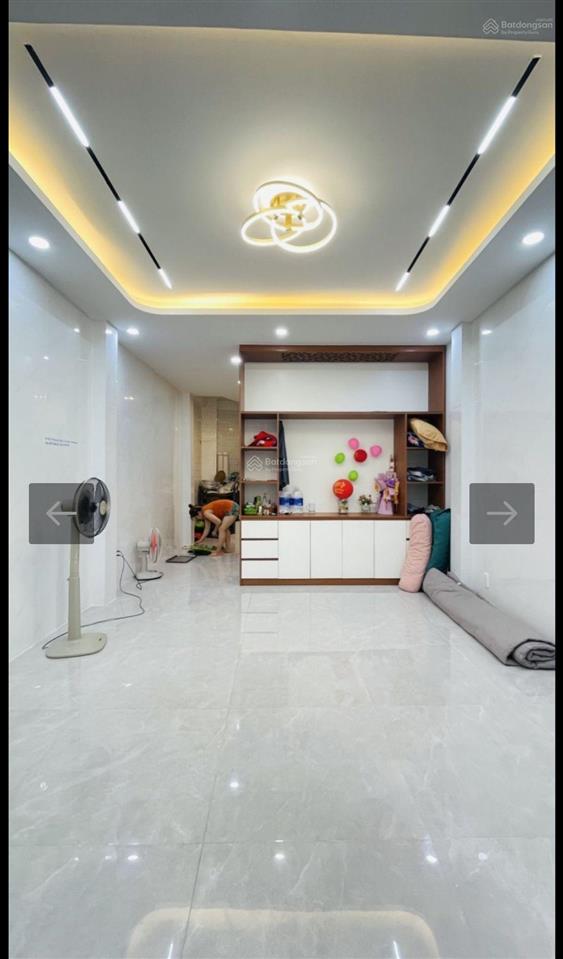 Nhà mới tinh 40m²  2 tầng 5.4 tỷ tặng nội thất cơ bản chỉ sau lưng 1 căn mặt tiền