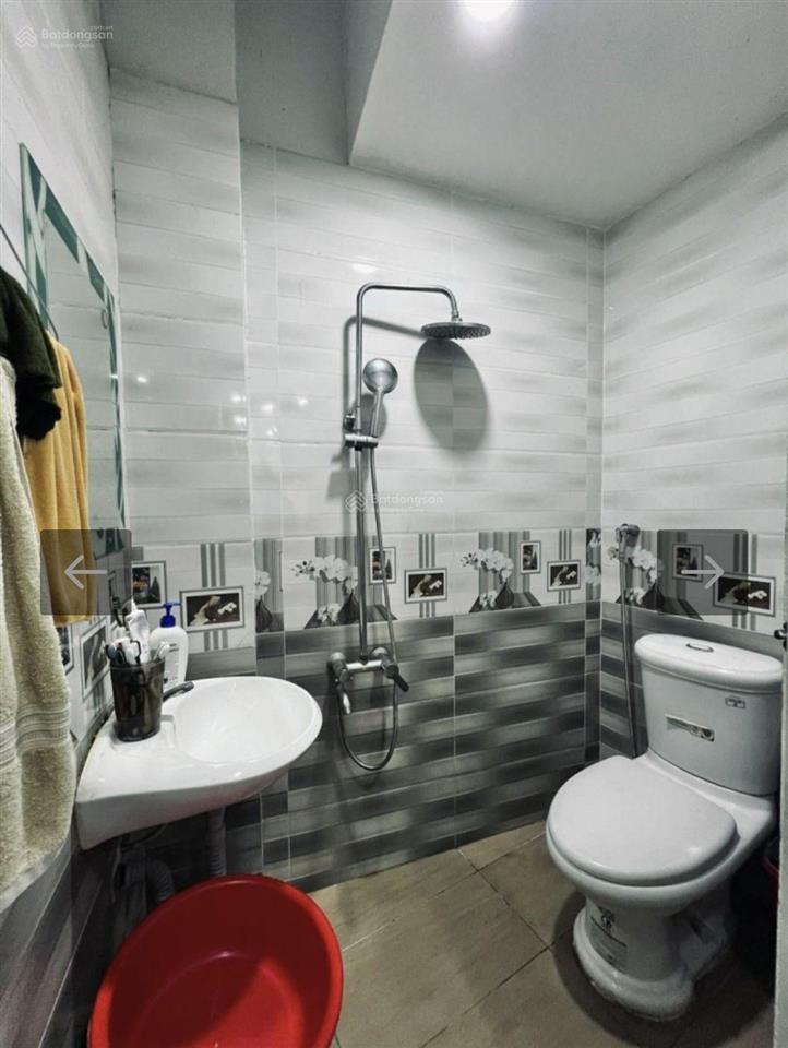 Chủ hạ 151tr, chào mới 3.799 tỷ tl sát xe hơi llq  3 tầng btct 3 x 10  dtsd 90m2 3p, 3wc,